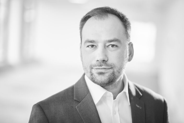Zdjęcie dr. Roberta Sroki z Abris Capital Partners